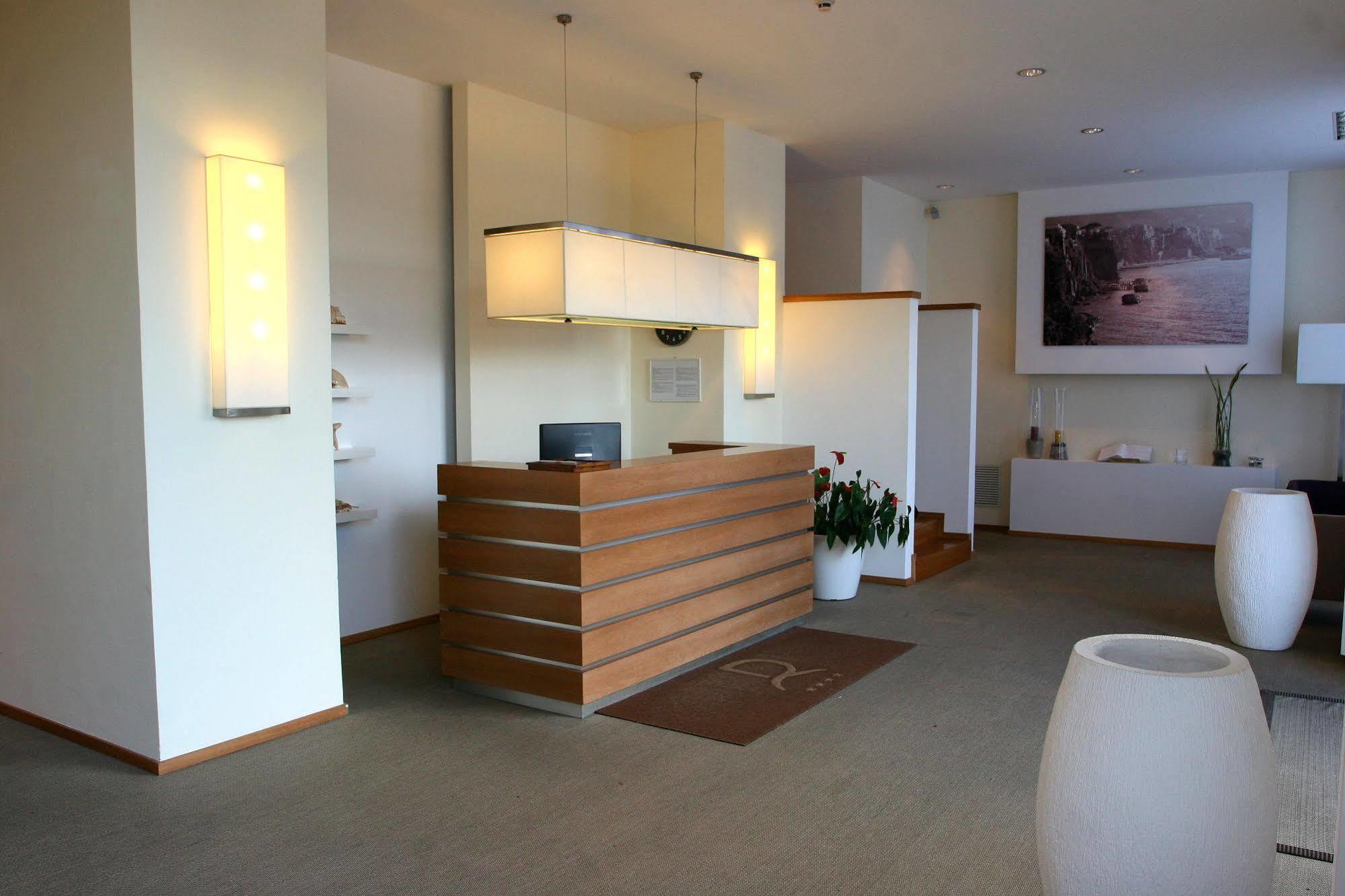 Rota Suites Sorrento Exterior photo